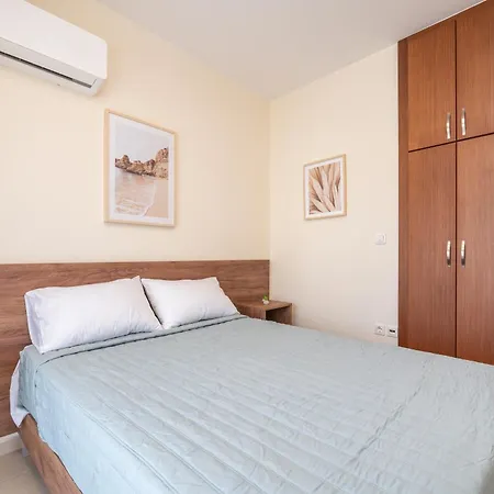 Gaia 3 - 5 Min To Beach Apartamento *
